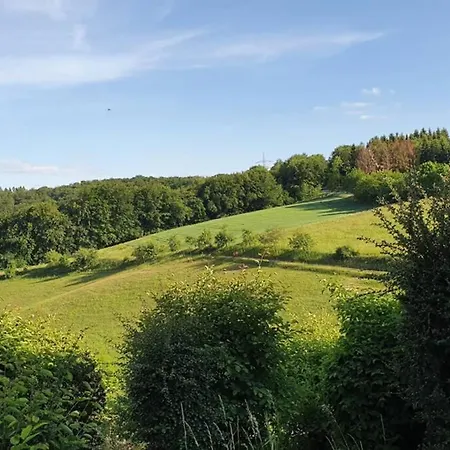 Moderne Mit Privatem Eingang - Rosa * Kalletal